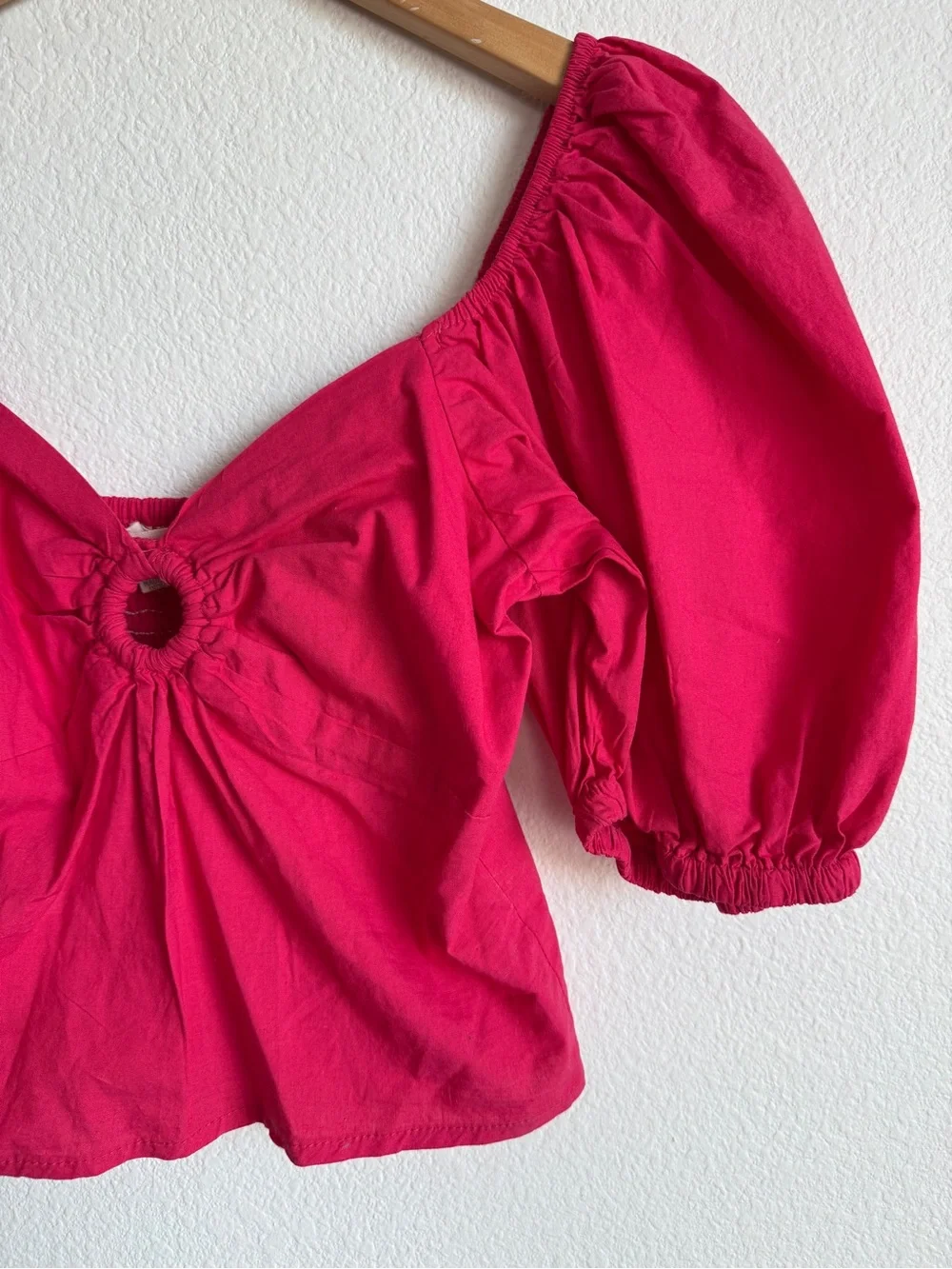 Sim & Sam Hot Pink Smocked Puff Sleeve Barbiecore Crop Top Women’s Size Small